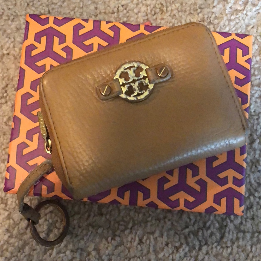 Tory Burch wallet